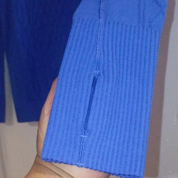 lululemon athletica Vibrant Blue Hooded Blouse - Picture 4 of 6